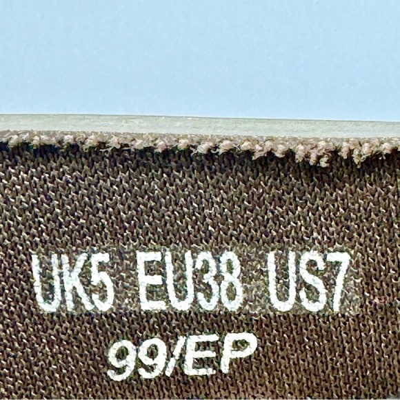 HUNTER GREEN RUBBER CHELSEA BOOTS WITH BLOCK HEELS - US SIZE 7 - Picture 12 of 15